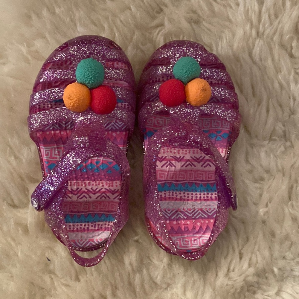 Crocs purple girls sandal